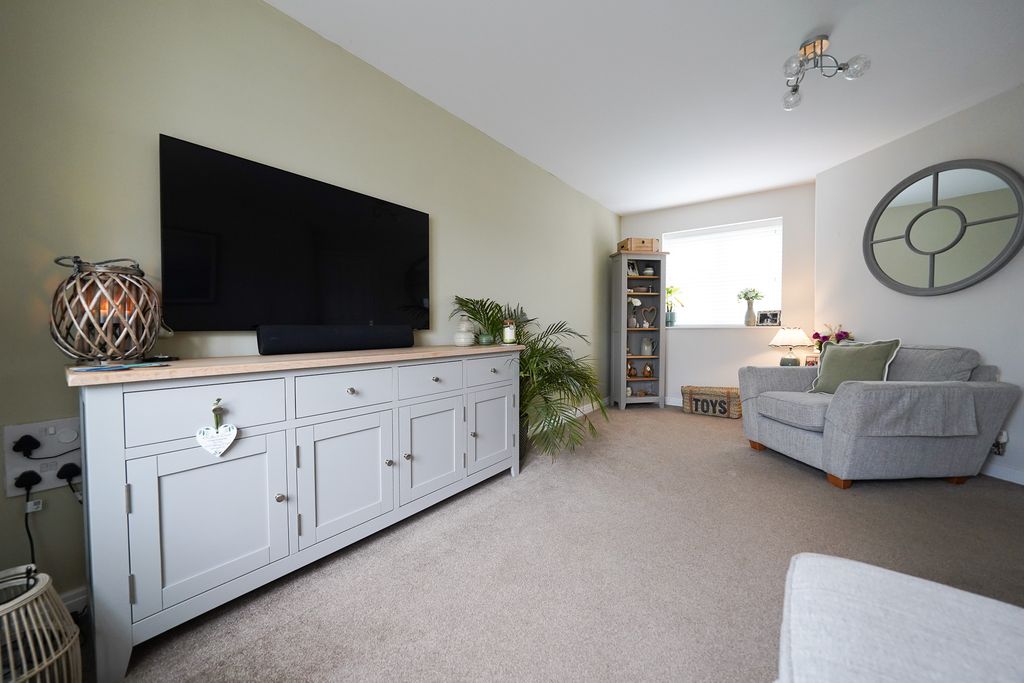 Property photo 3 of 25 Dsc02170