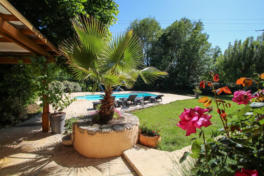 Property photo 3 of 20