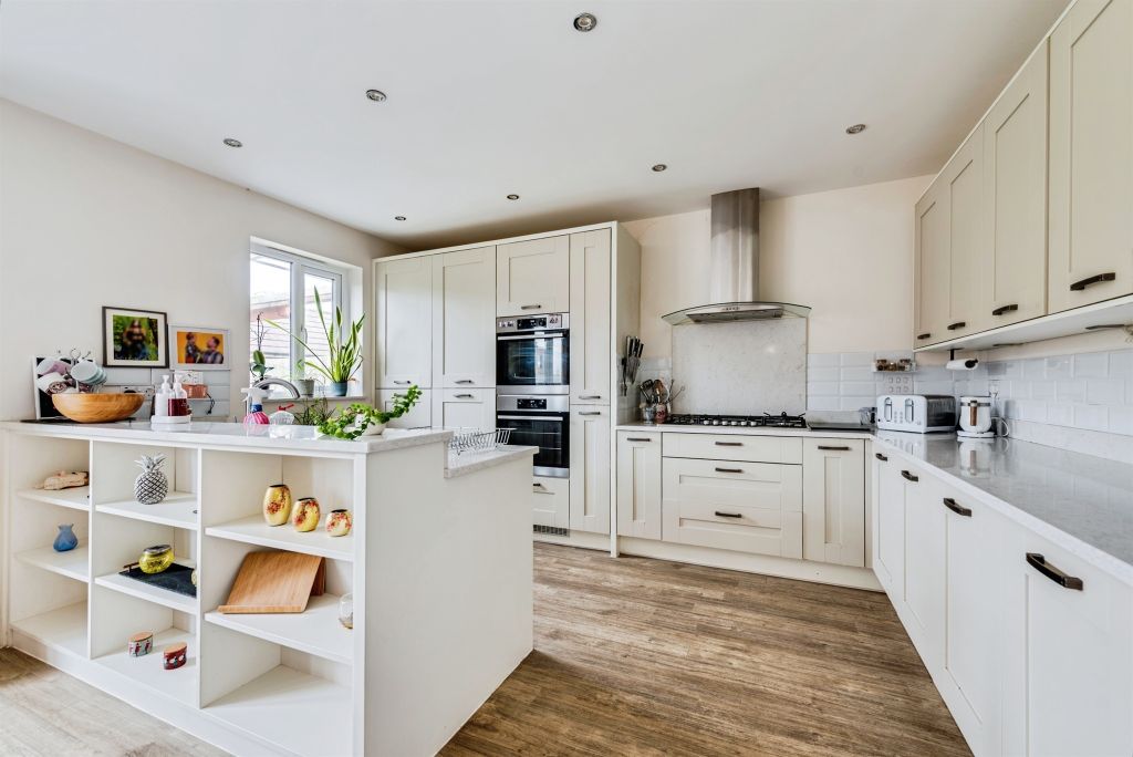 Property photo 3 of 22