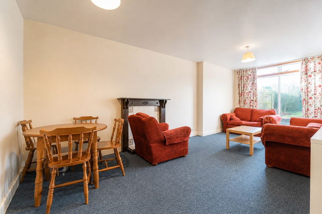 Property photo 2 of 25 Picture No. 04