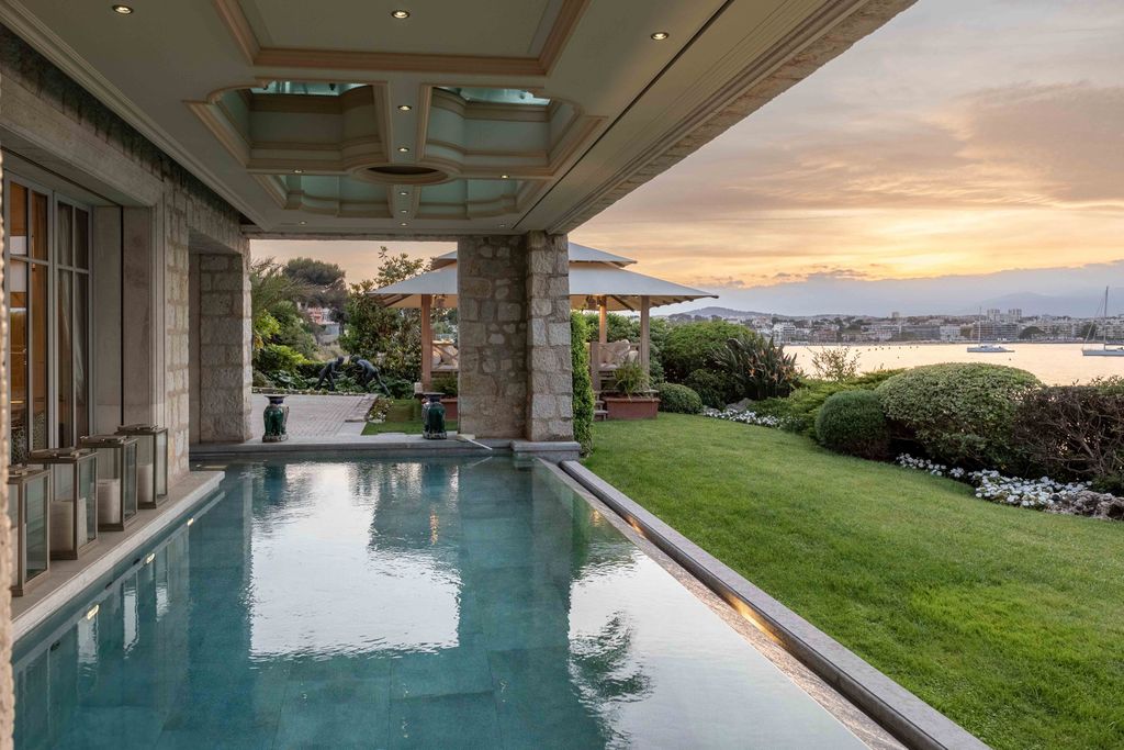 Property photo 2 of 30