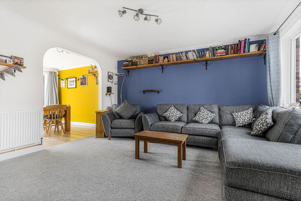 Property photo 3 of 24