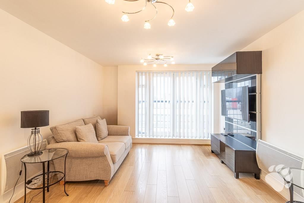 Property photo 3 of 18 Kitchen/Lounge/Diner