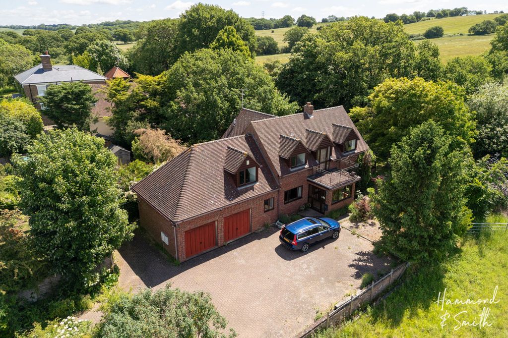 Property photo 2 of 37