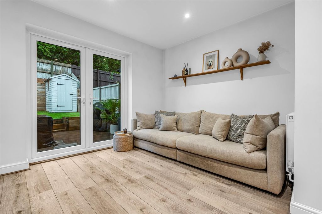 Property photo 3 of 17 Internal-4.Jpg