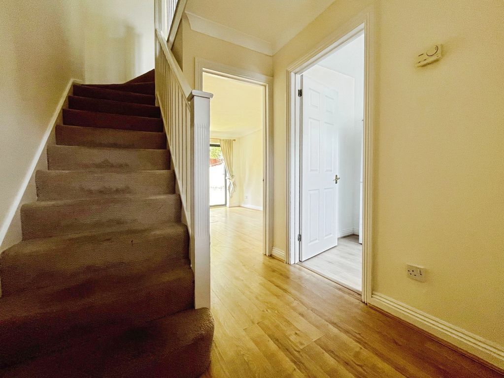 Property photo 3 of 12 Pbox-Img.Jpg