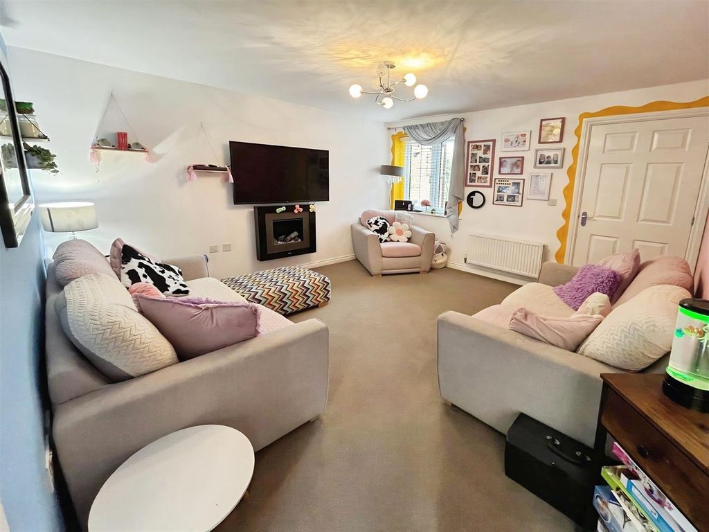 Property photo 3 of 11 20445d26-Img-20250924-Wa0004.Jpg