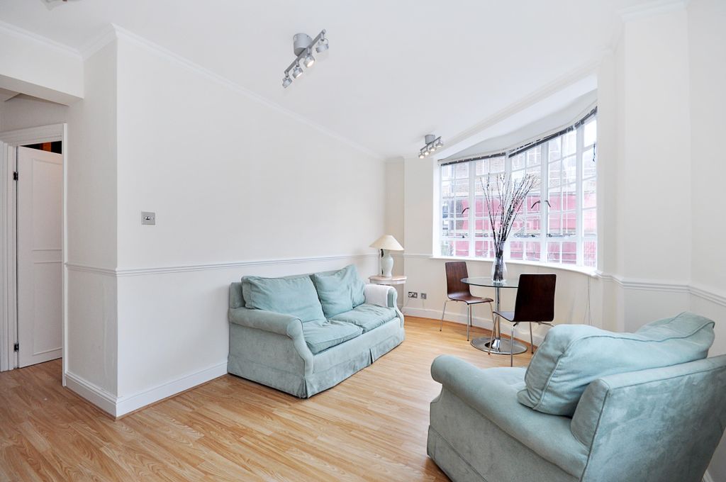 Property photo 3 of 7 Reception