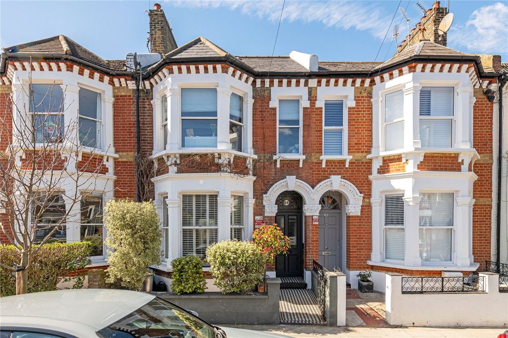 Property photo 3 of 16 External