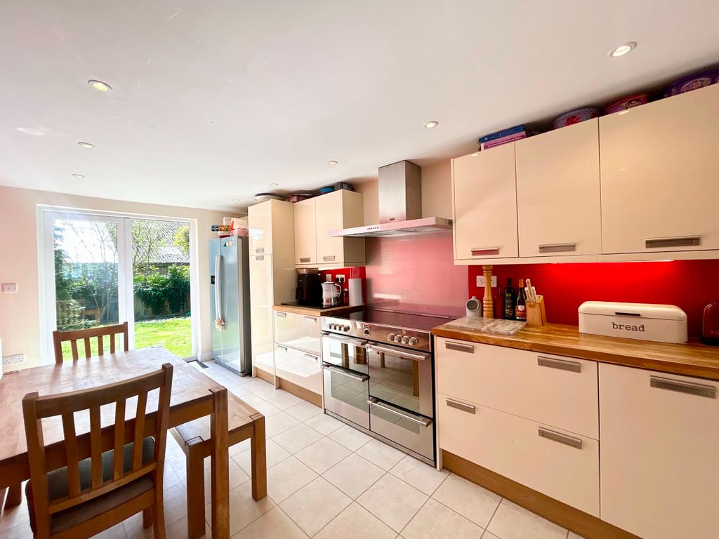 Property photo 3 of 18