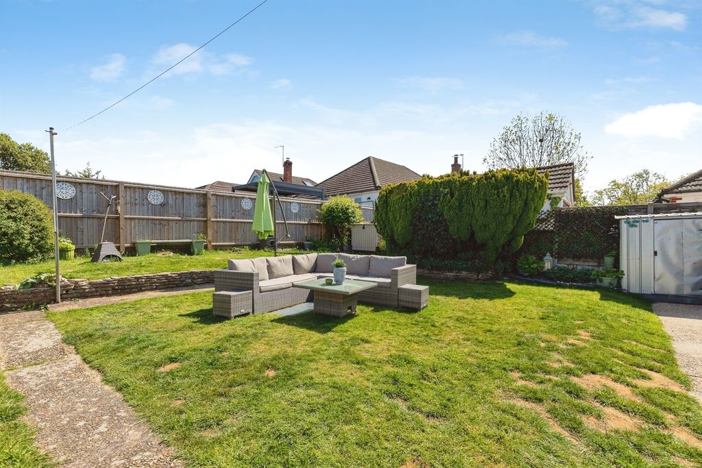 Property photo 2 of 17
