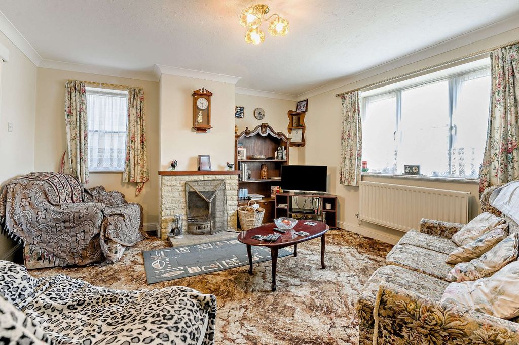 Property photo 2 of 15 Picture No. 14