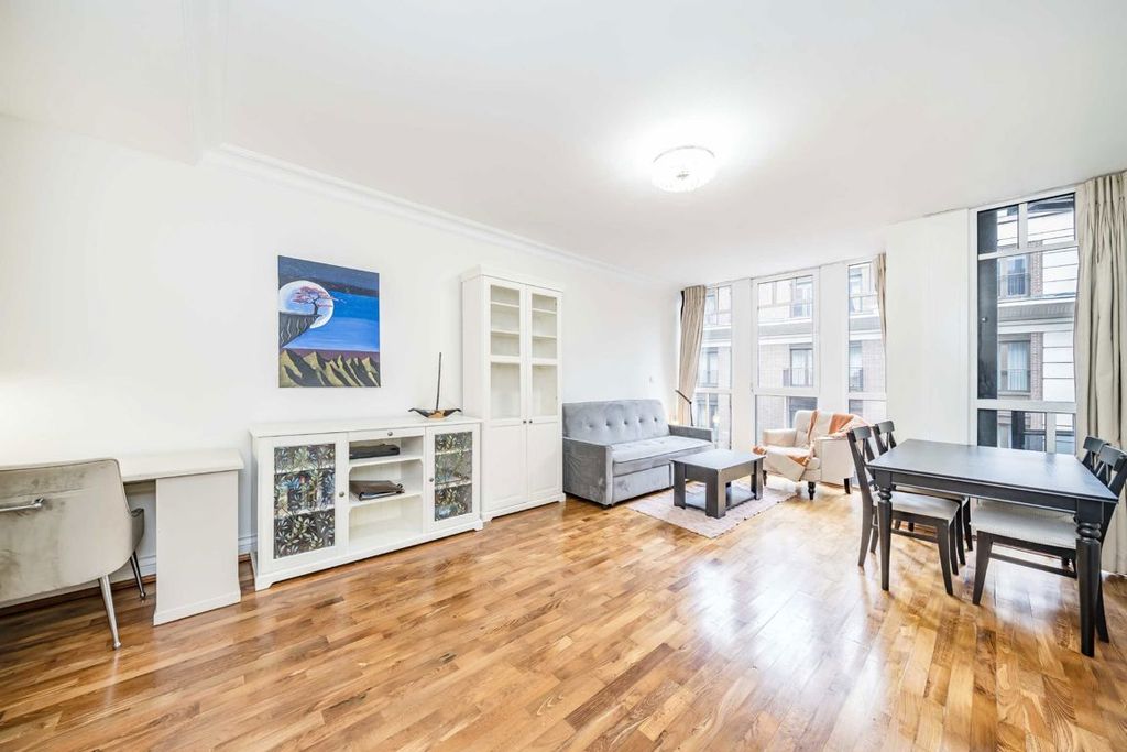 Property photo 3 of 9