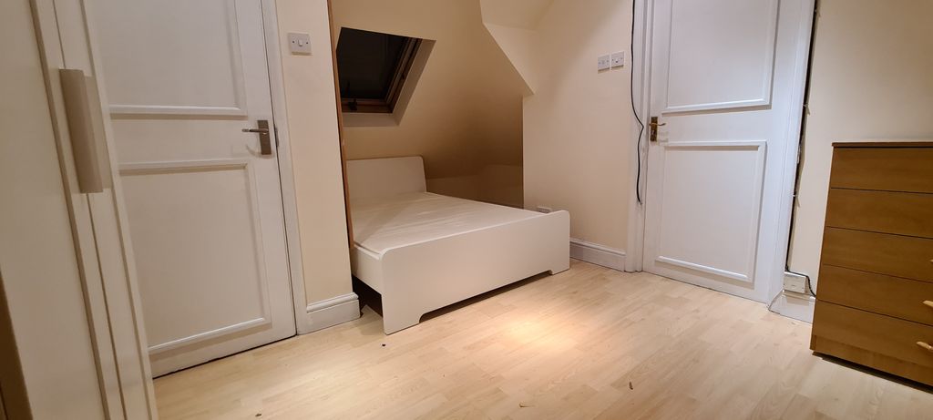 Property photo 1 of 3