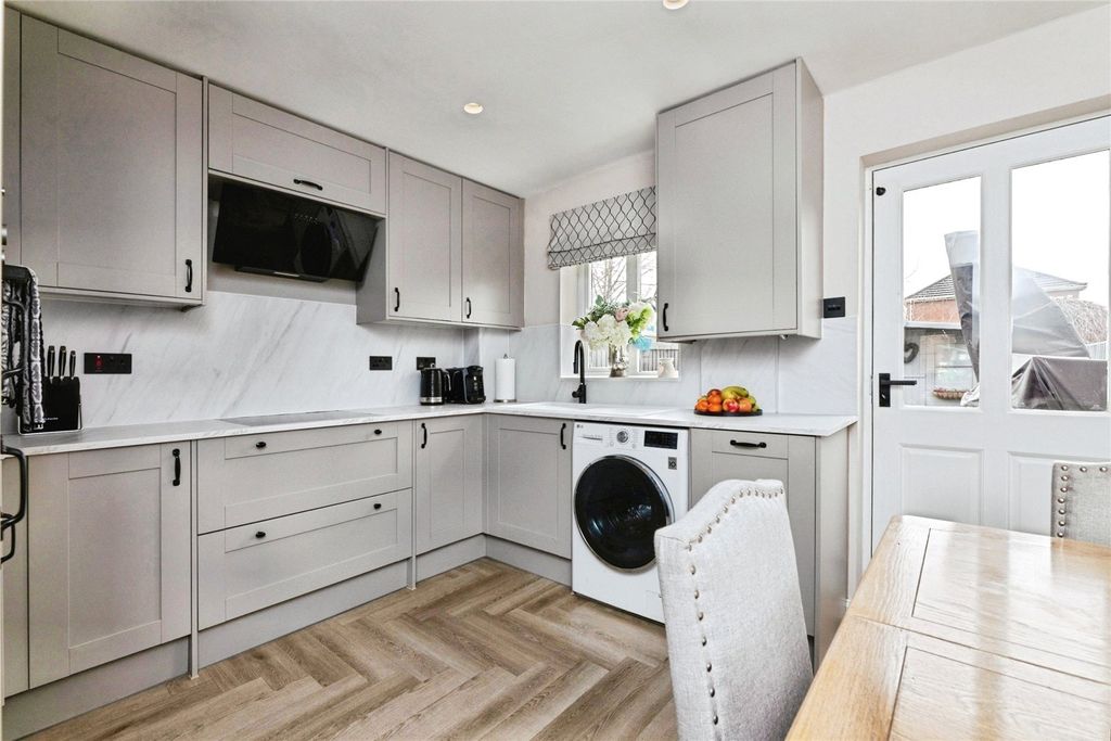 Property photo 3 of 15 Picture No. 35