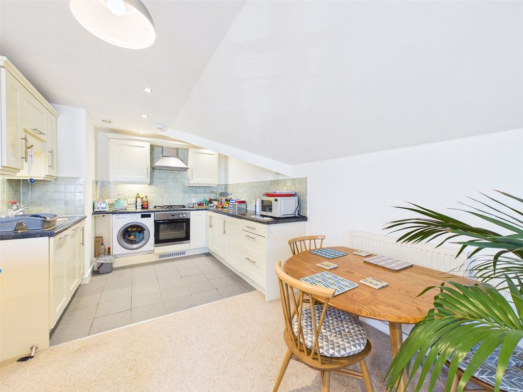 Property photo 2 of 10 Picture No. 07