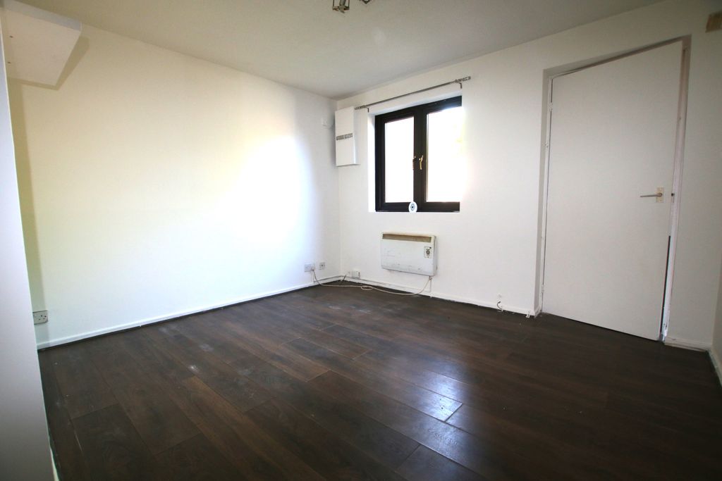 Property photo 3 of 6 Img_1002