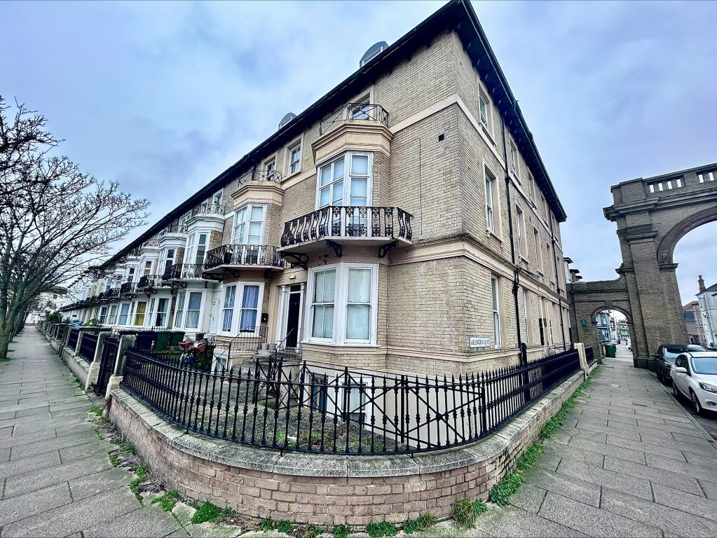 Property photo 2 of 18