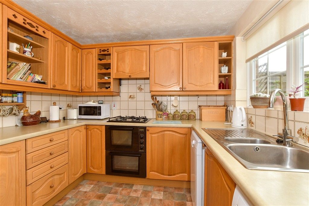 Property photo 3 of 15 Kitchen