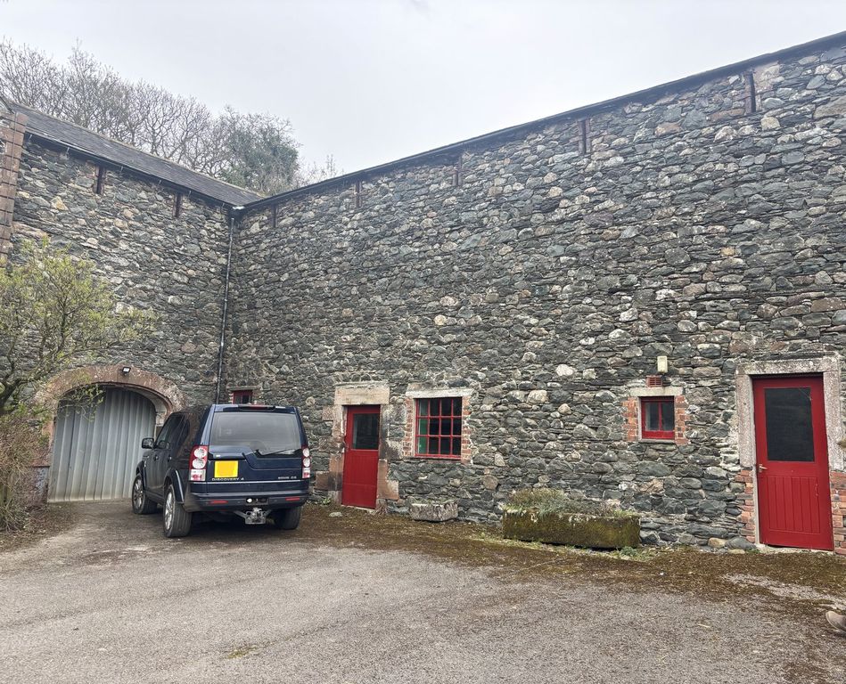 Property photo 3 of 3