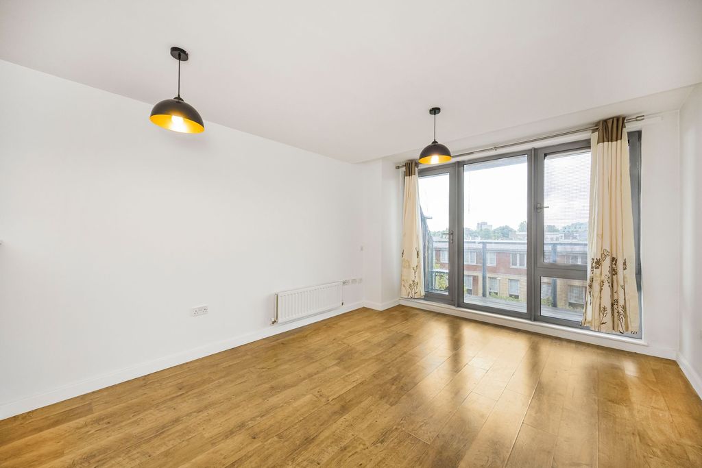 Property photo 3 of 11