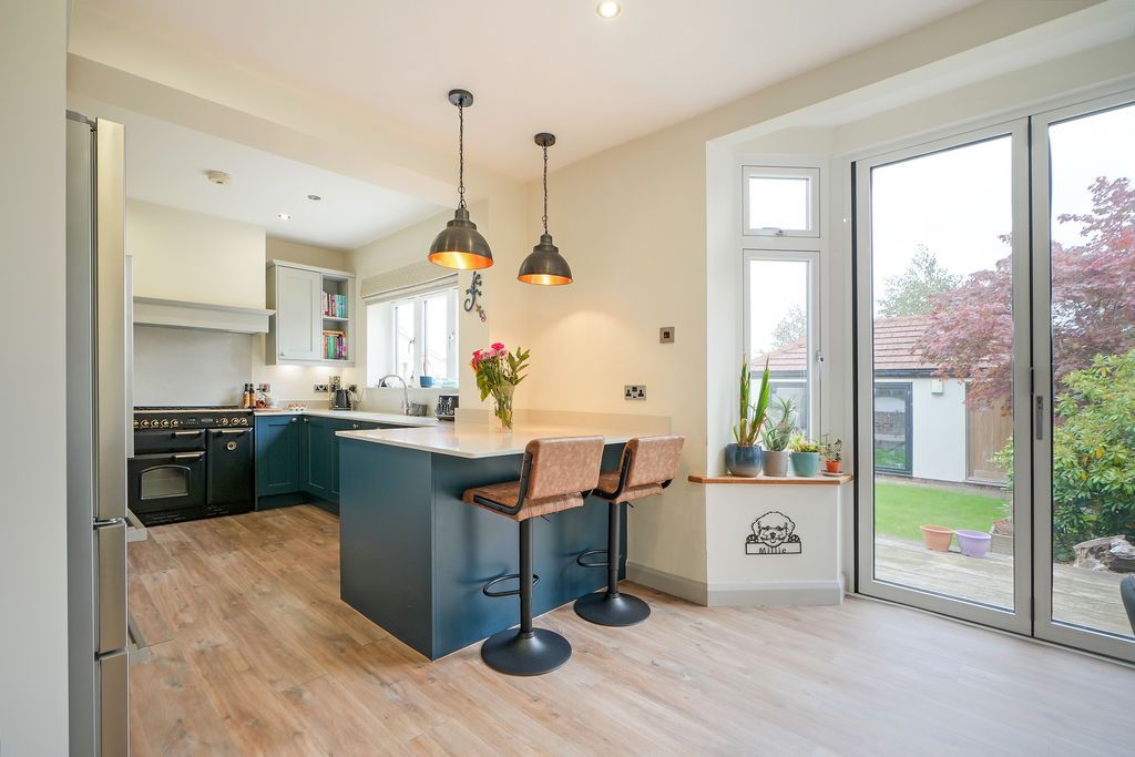 Property photo 2 of 36 Dining Kitchen