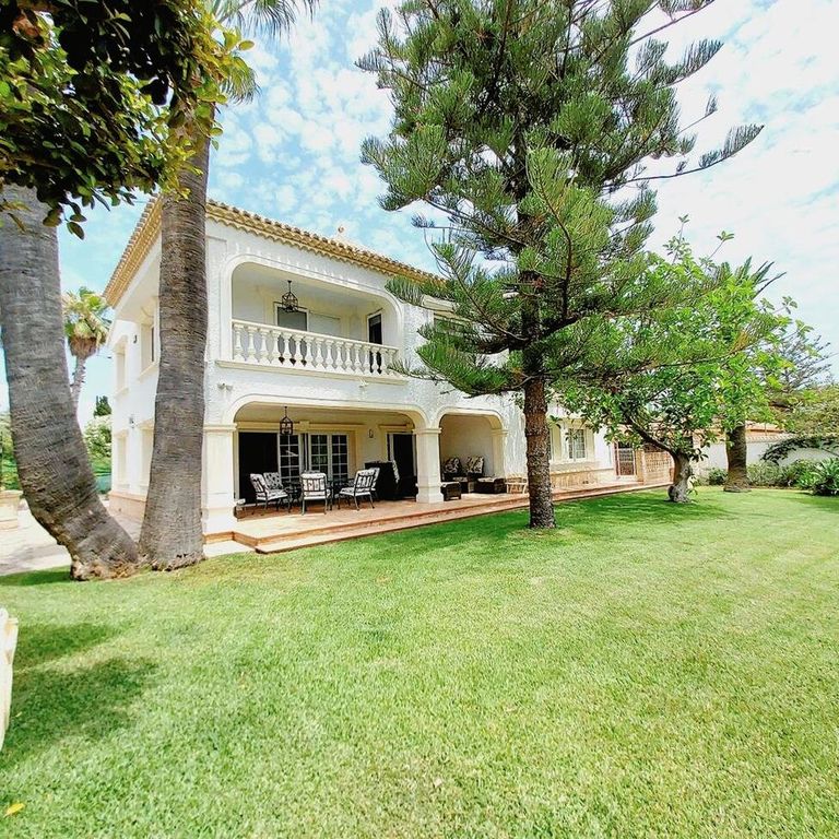 Property photo 1 of 50
