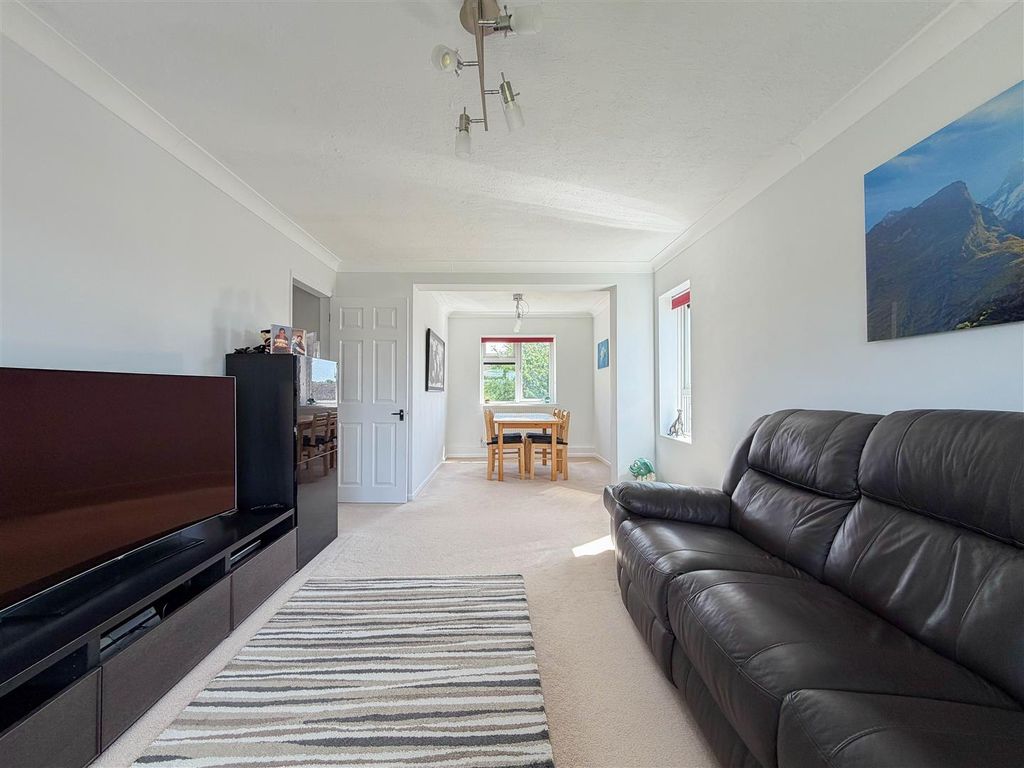 Property photo 3 of 15 Image00022.Jpg