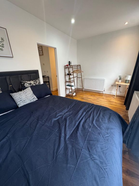 Property photo 1 of 9 Bedroom1