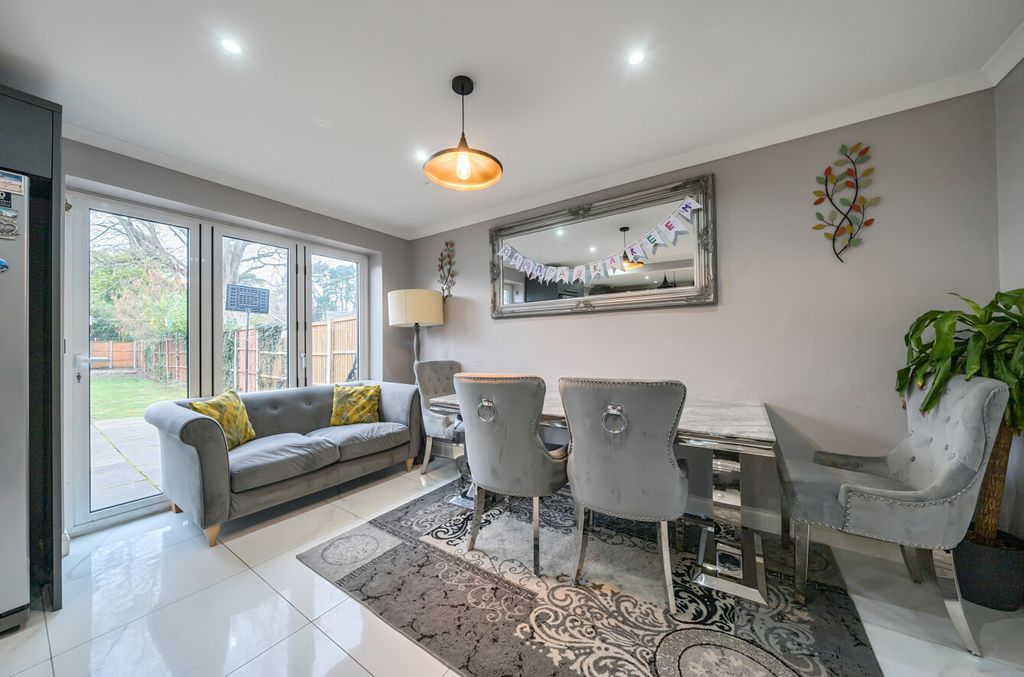 Property photo 3 of 20 1425616-15-69Aee9...
