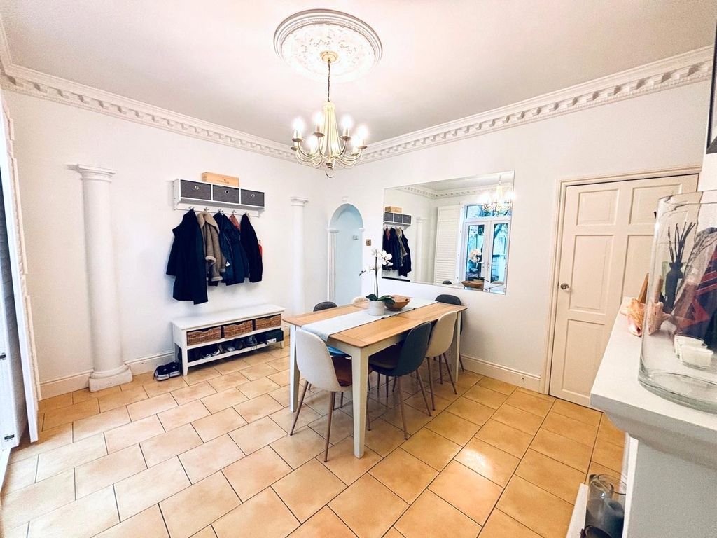 Property photo 3 of 19 Picture No. 04