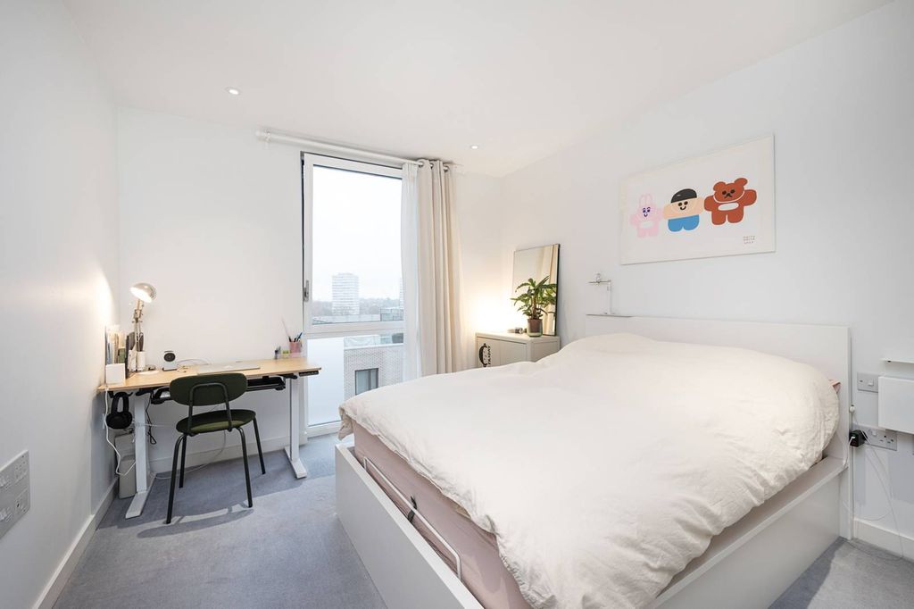 Property photo 3 of 9