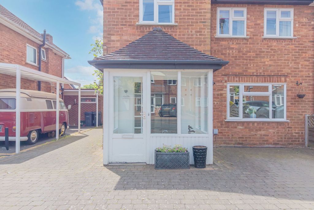 Property photo 2 of 29
