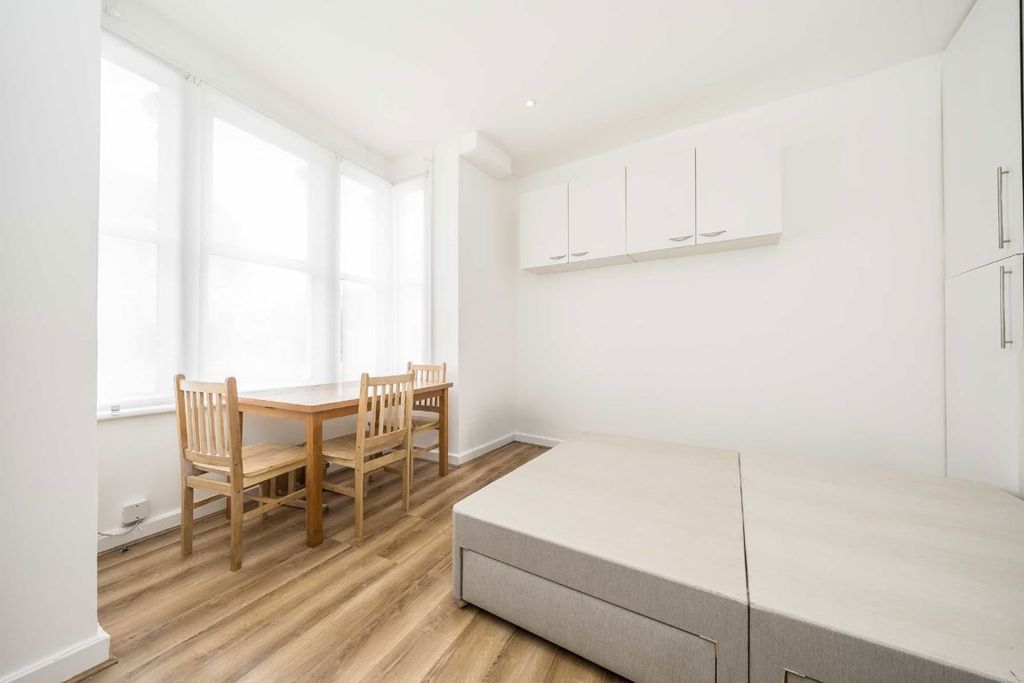 Property photo 3 of 3