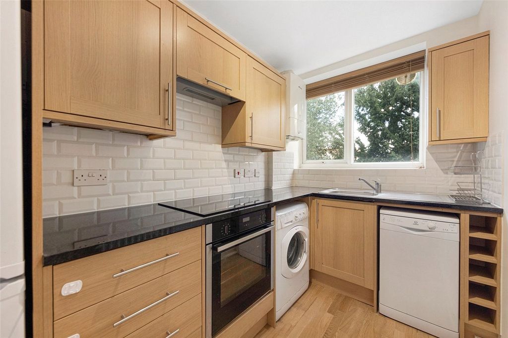 Property photo 2 of 8 Picture No. 04