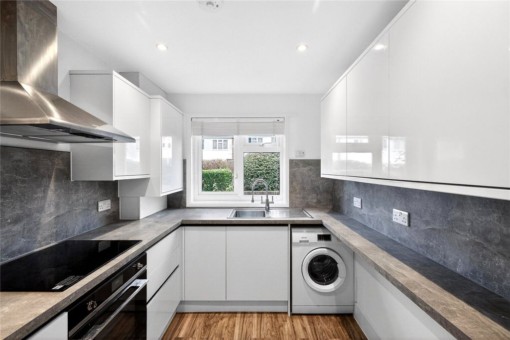 Property photo 2 of 20 Kitchen