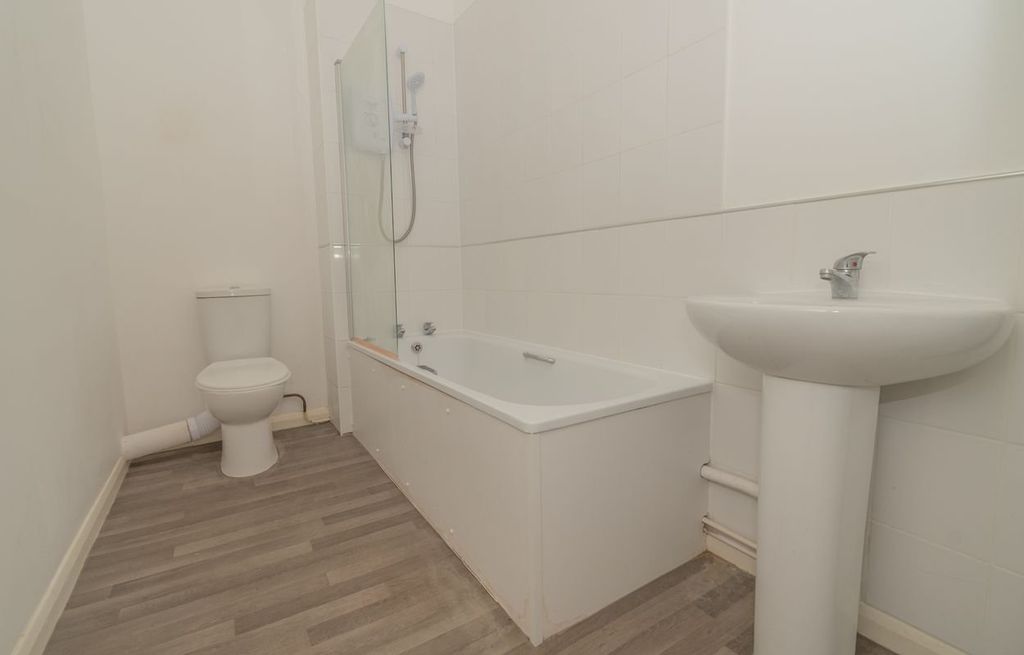 Property photo 3 of 7 Picture 3