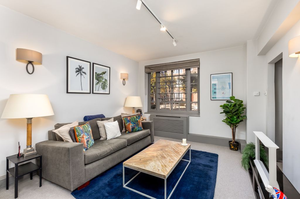 Property photo 3 of 10 Photo 3