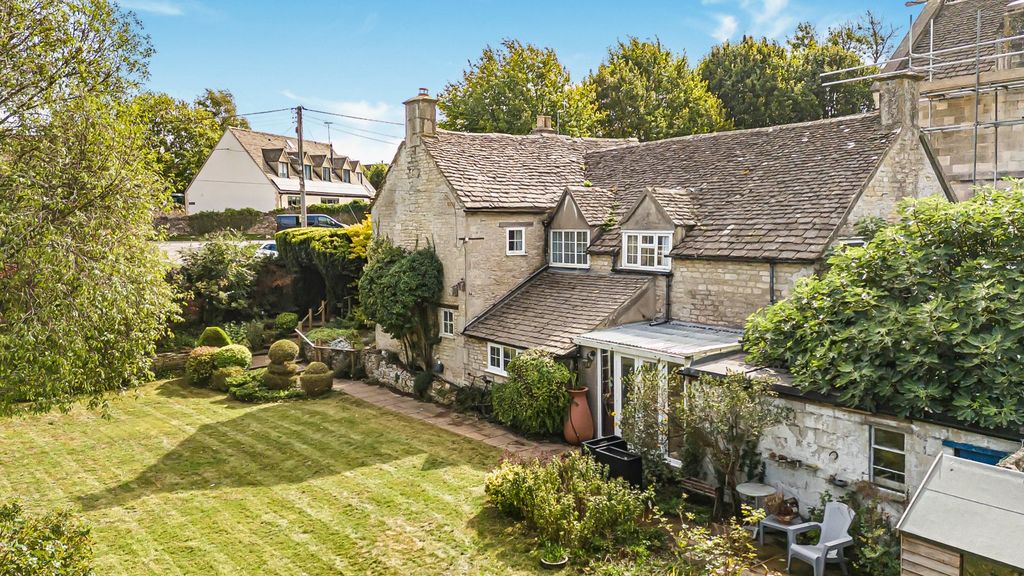 Property photo 1 of 31 Picture No. 14