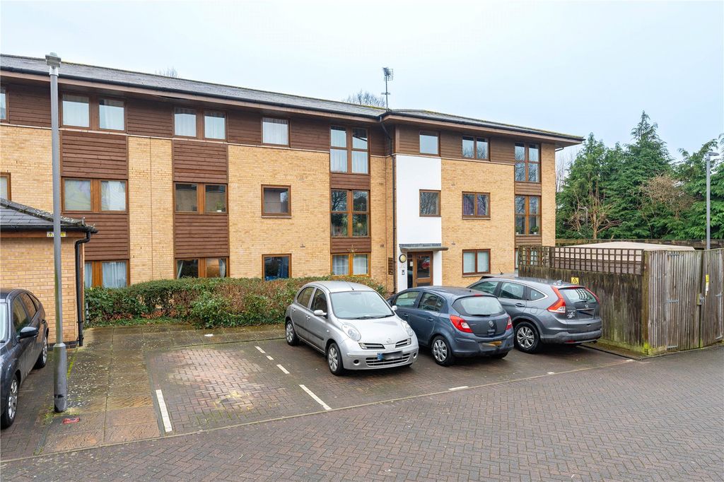 Property photo 1 of 11 External