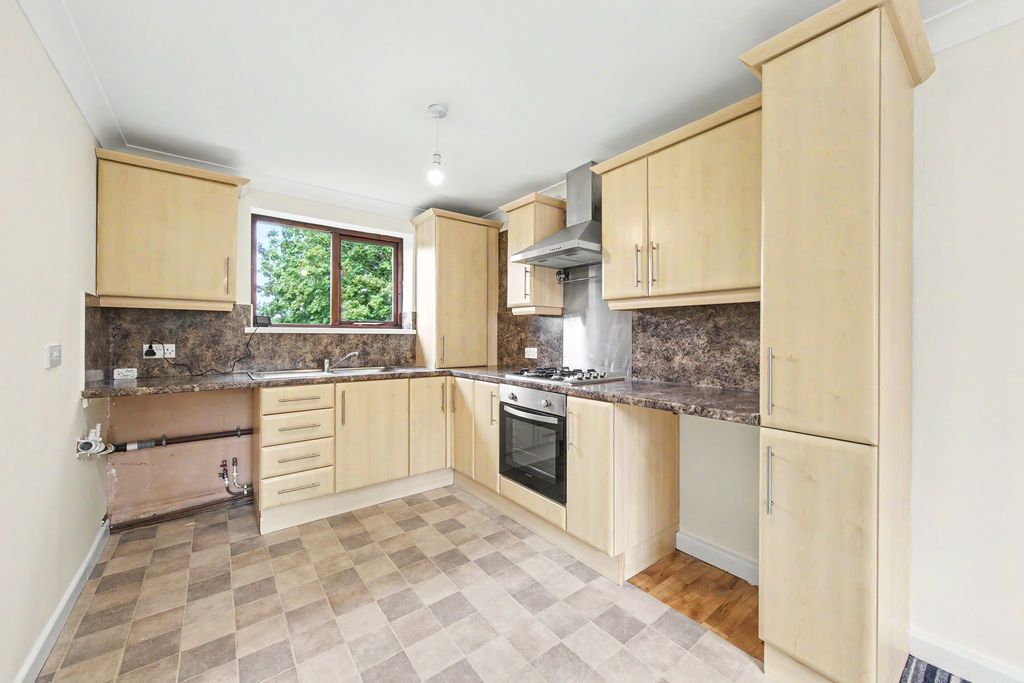Property photo 2 of 20 Kitchen