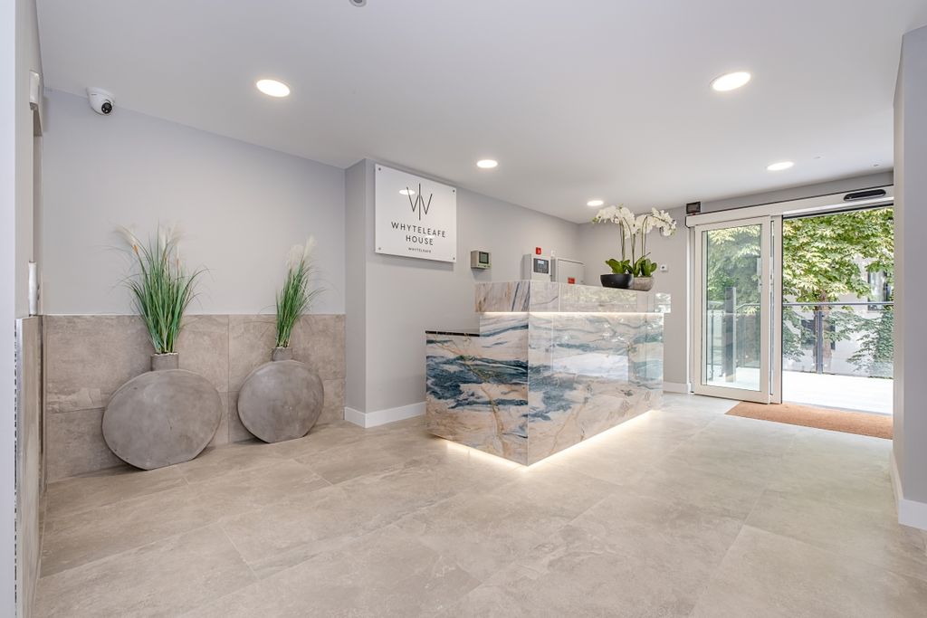 Property photo 3 of 10 Whyteleafe House ...