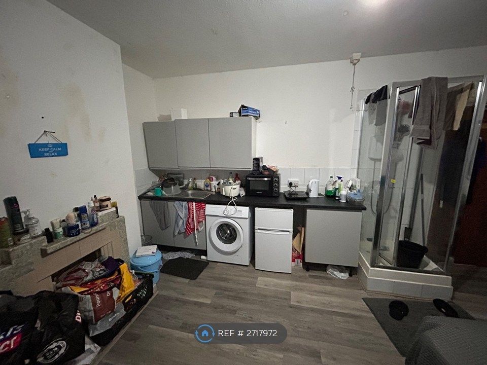 Property photo 2 of 3