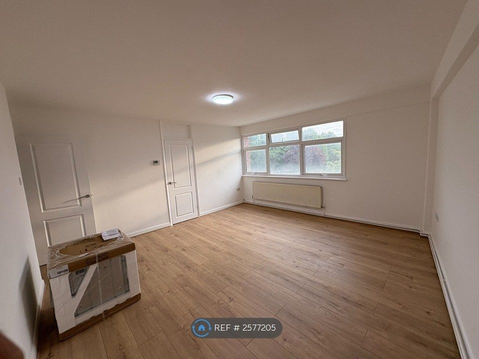 Property photo 3 of 10 Lounge/Reception Room