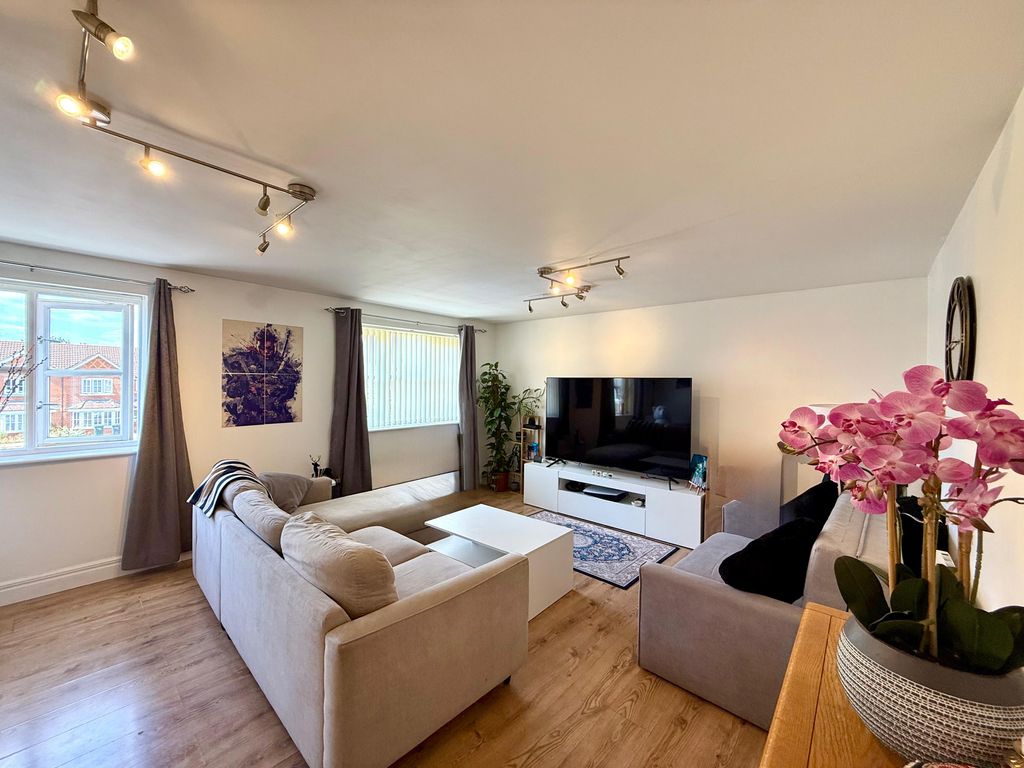 Property photo 2 of 14