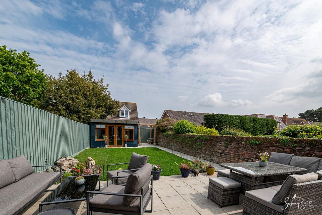 Property photo 2 of 45 Rear Garden