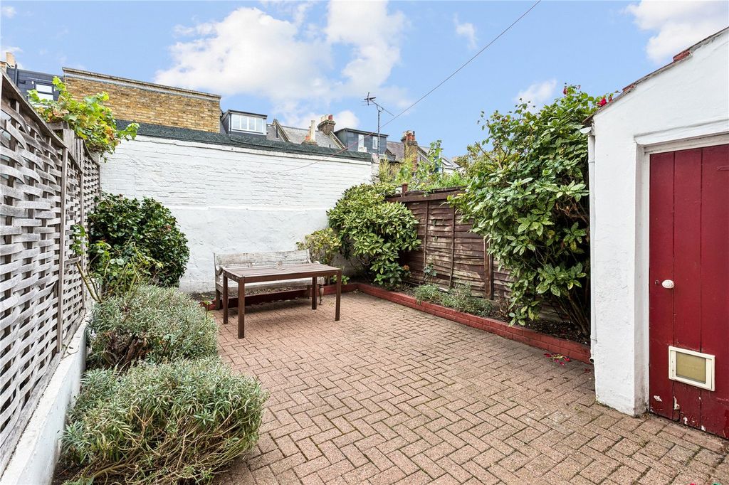 Property photo 2 of 10 Picture No. 07