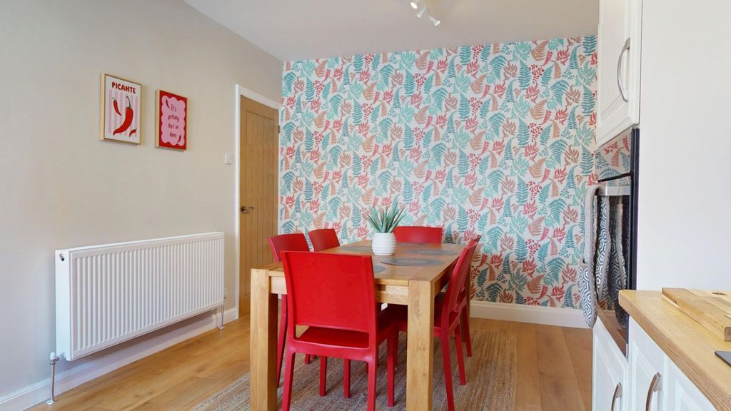 Property photo 2 of 24 5381355