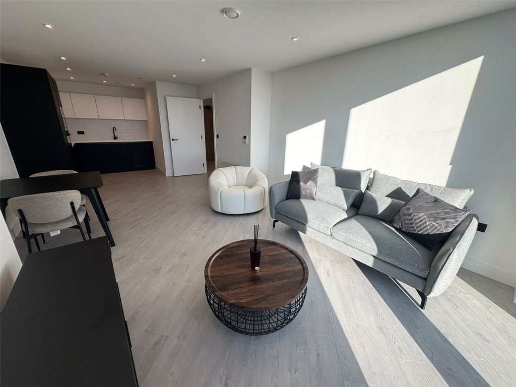 Property photo 2 of 17 Picture No. 07