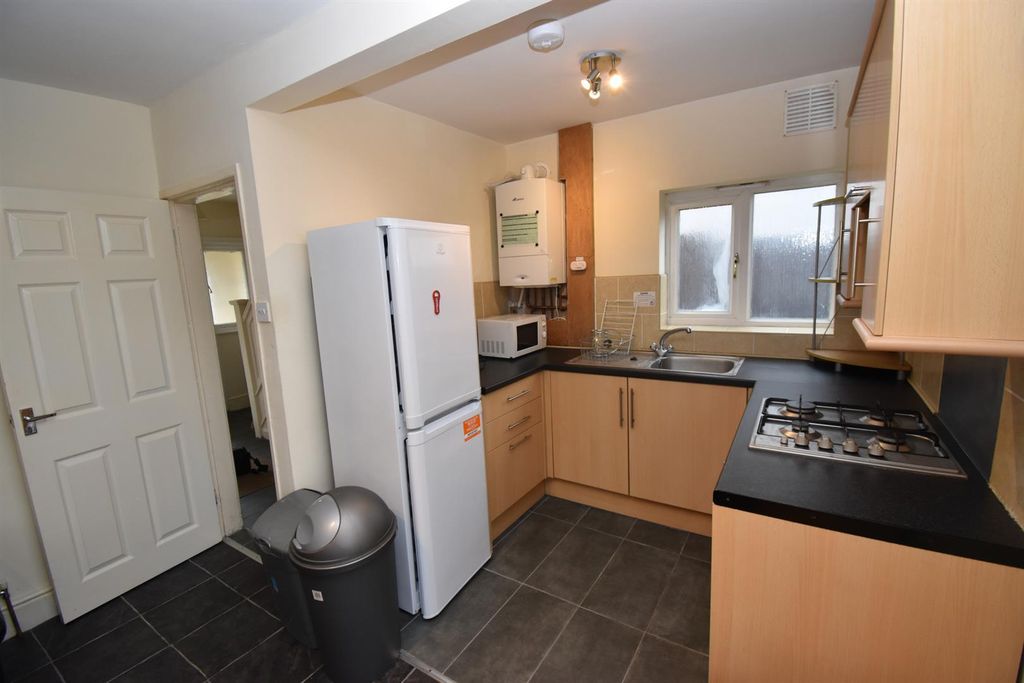 Property photo 3 of 6